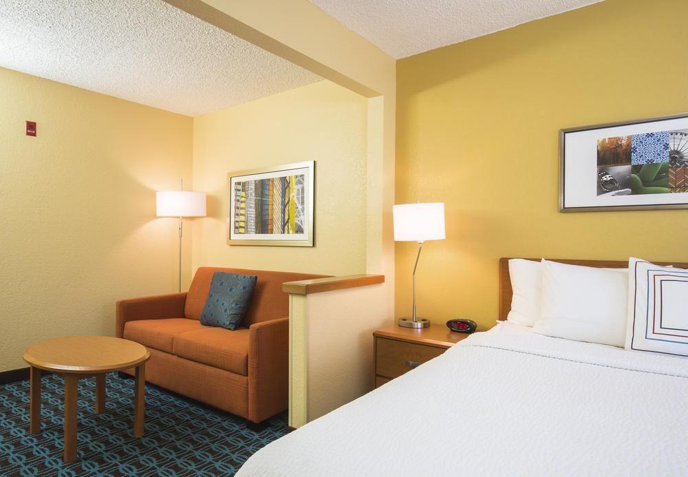Hotel Baymont By Wyndham Tulsa Esterno foto
