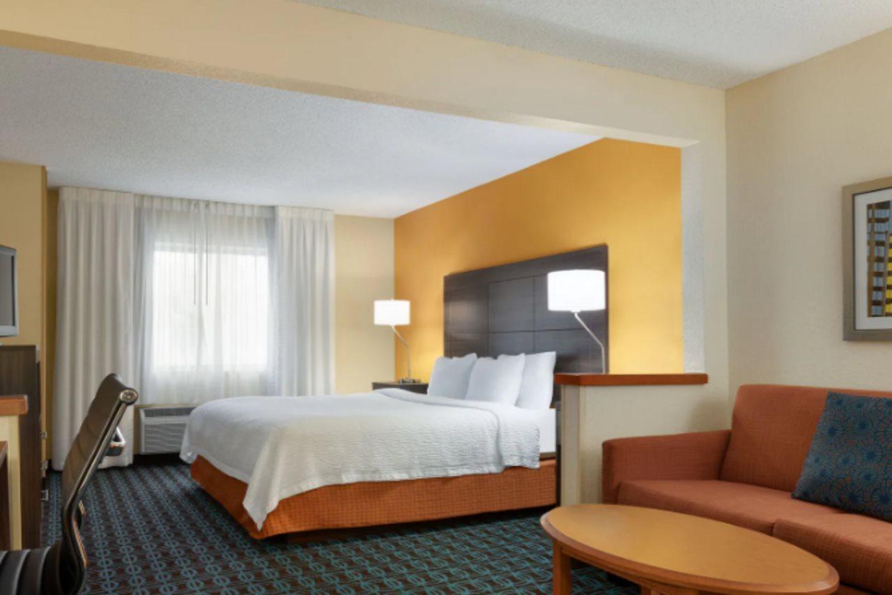 Hotel Baymont By Wyndham Tulsa Esterno foto