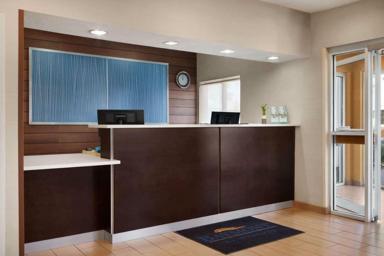 Hotel Baymont By Wyndham Tulsa Esterno foto