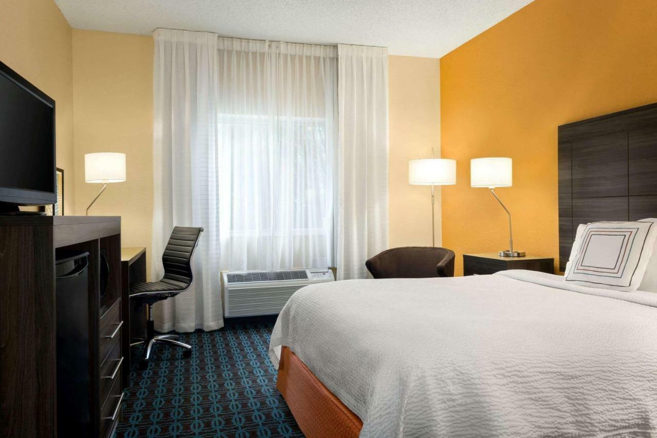 Hotel Baymont By Wyndham Tulsa Esterno foto