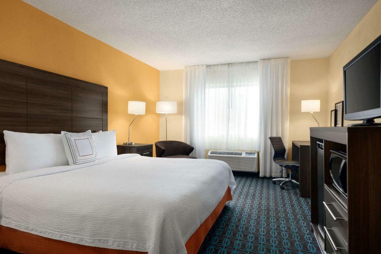 Hotel Baymont By Wyndham Tulsa Esterno foto