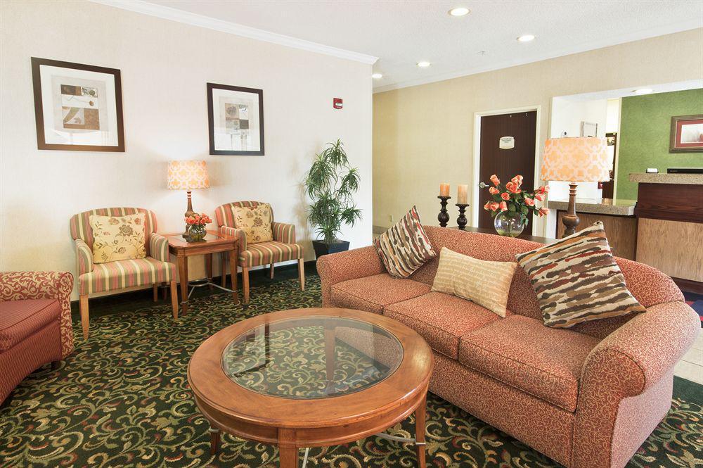 Hotel Baymont By Wyndham Tulsa Esterno foto